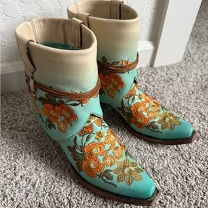 Floral Embroidered Western Boots